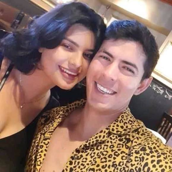 Meet your Posher, Claudia - Picture 1 of 1